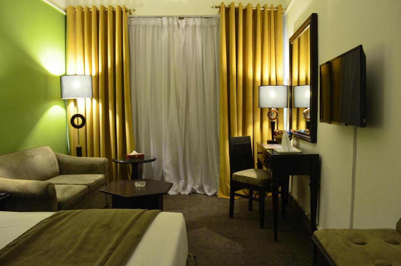 Smart Hotel Lahore Exterior foto