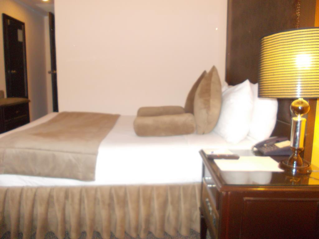 Smart Hotel Lahore Zimmer foto