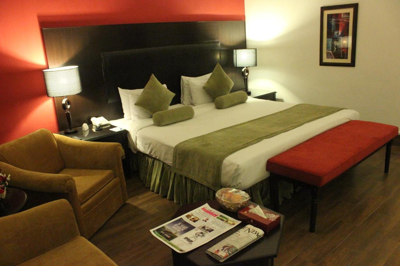Smart Hotel Lahore Exterior foto